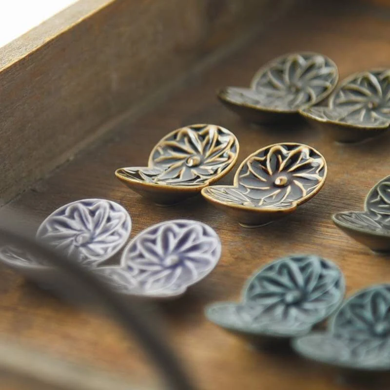 Botanical Motif Chopstick Rest — Olive - Image 7