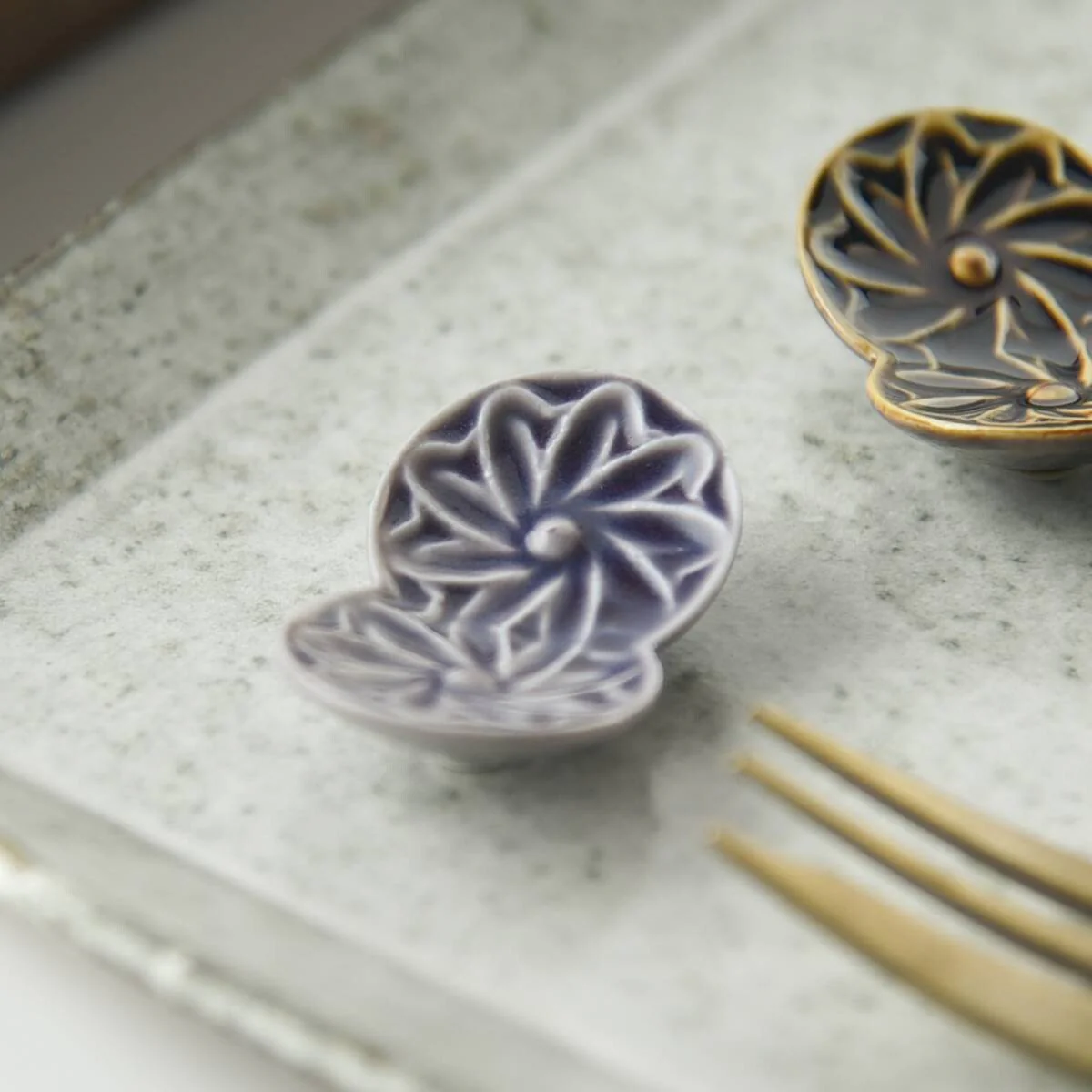 Botanical Motif Chopstick Rest — Purple - Image 4