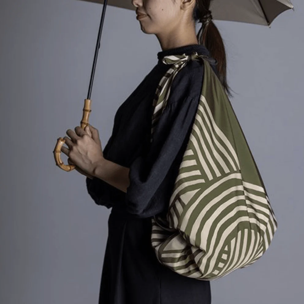 Furoshiki 100 – Isa Monyo “Yui” Reversible, Iron Black & Rikyu Green (Water-Repellent) - Image 3