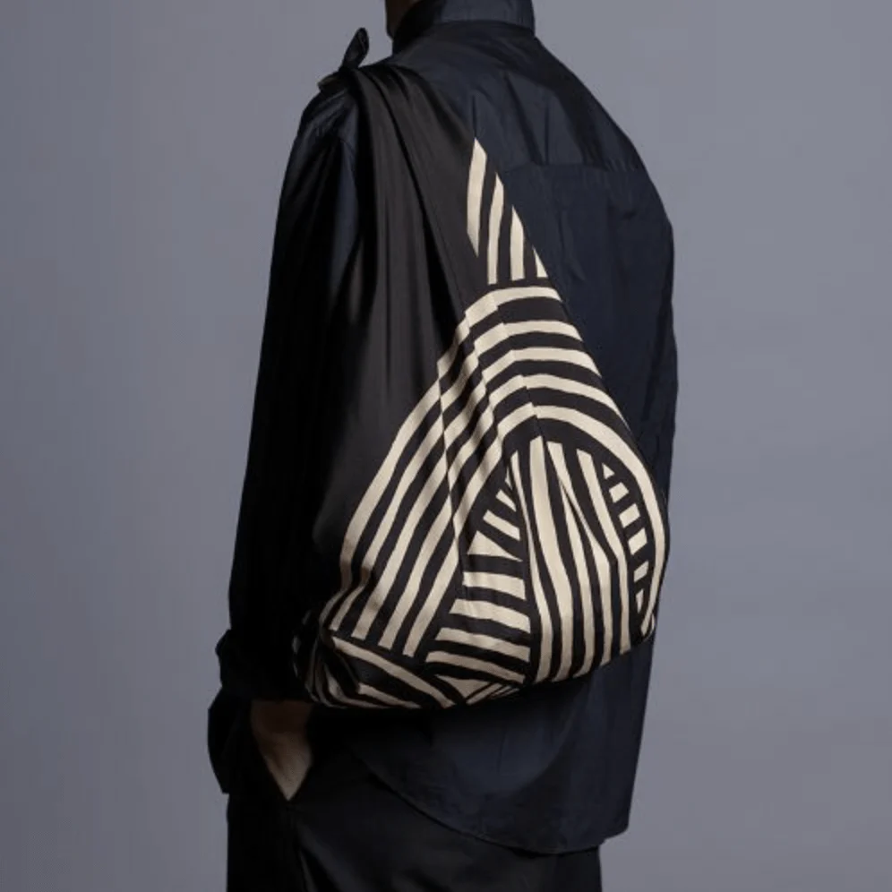 Furoshiki 100 – Isa Monyo “Yui” Reversible, Iron Black & Rikyu Green (Water-Repellent) - Image 4