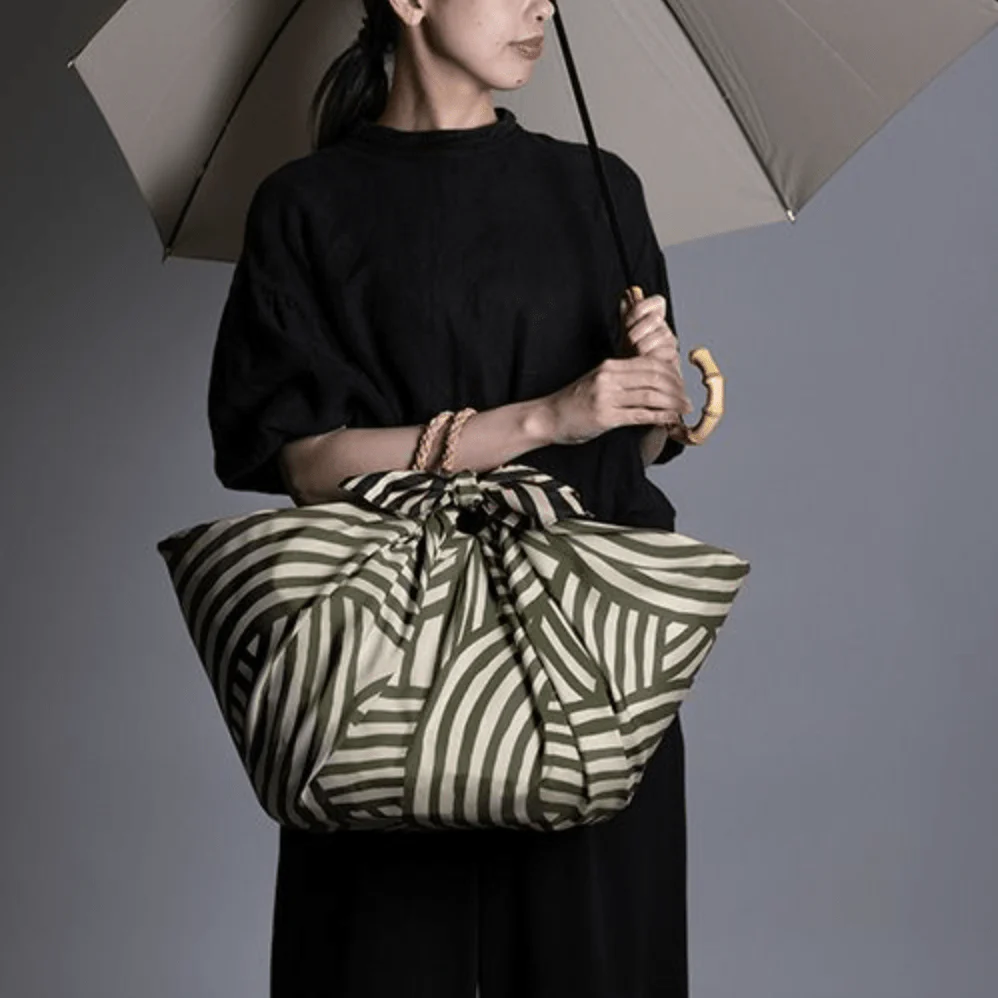 Furoshiki 100 – Isa Monyo “Yui” Reversible, Iron Black & Rikyu Green (Water-Repellent) - Image 5