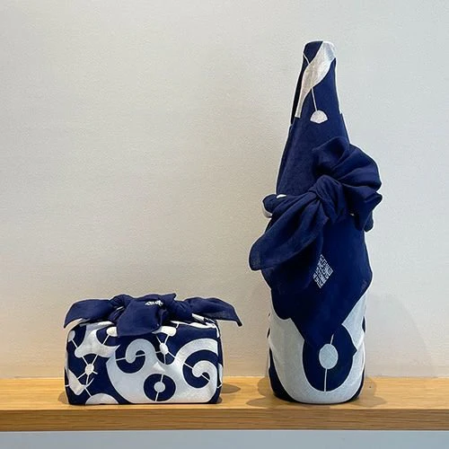 Furoshiki 100 – Karakusa in Navy - Image 5