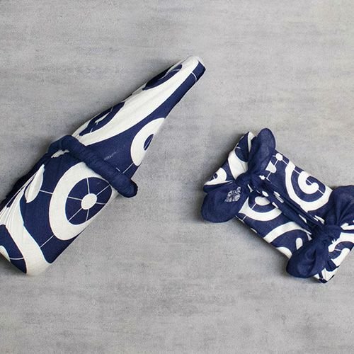 Furoshiki 100 – Karakusa in Navy - Image 6