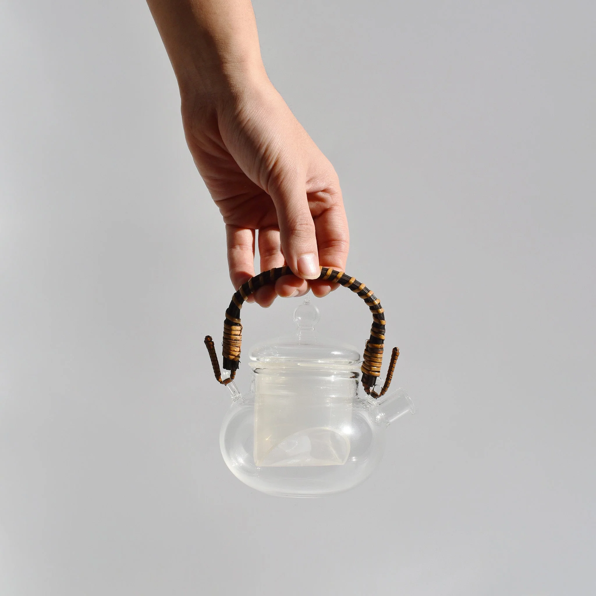 Glass Kyusu Teapot with Rattan Handle — 250ml - Image 4