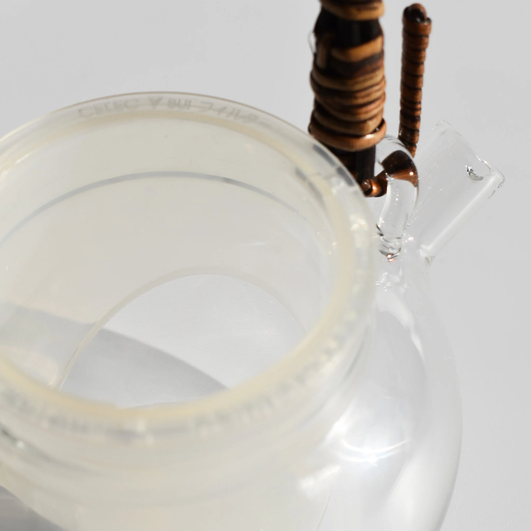 Glass Kyusu Teapot with Rattan Handle — 250ml - Image 6