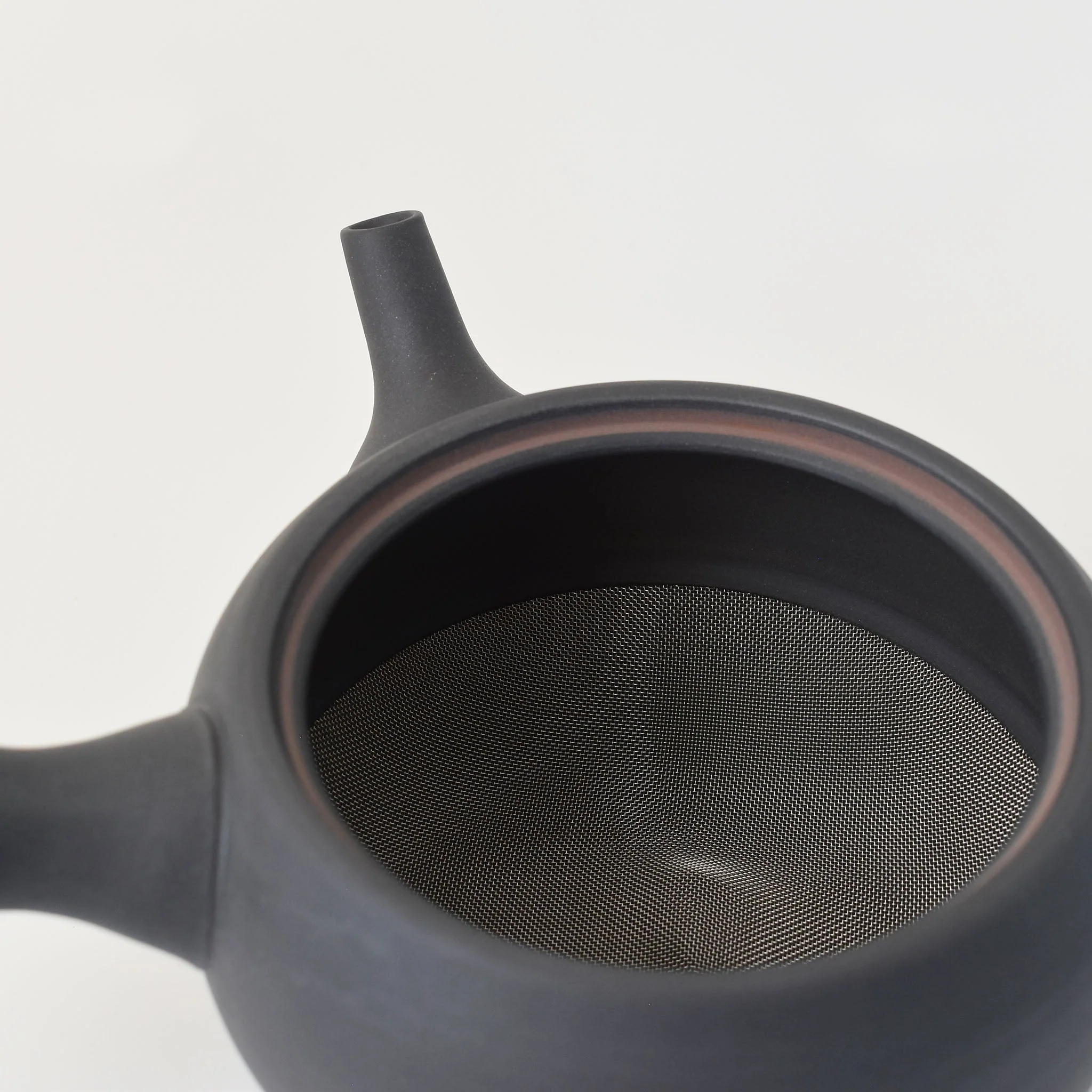 Nankei Apricot Kyusu Teapot — Black Clay 320ml - Image 3