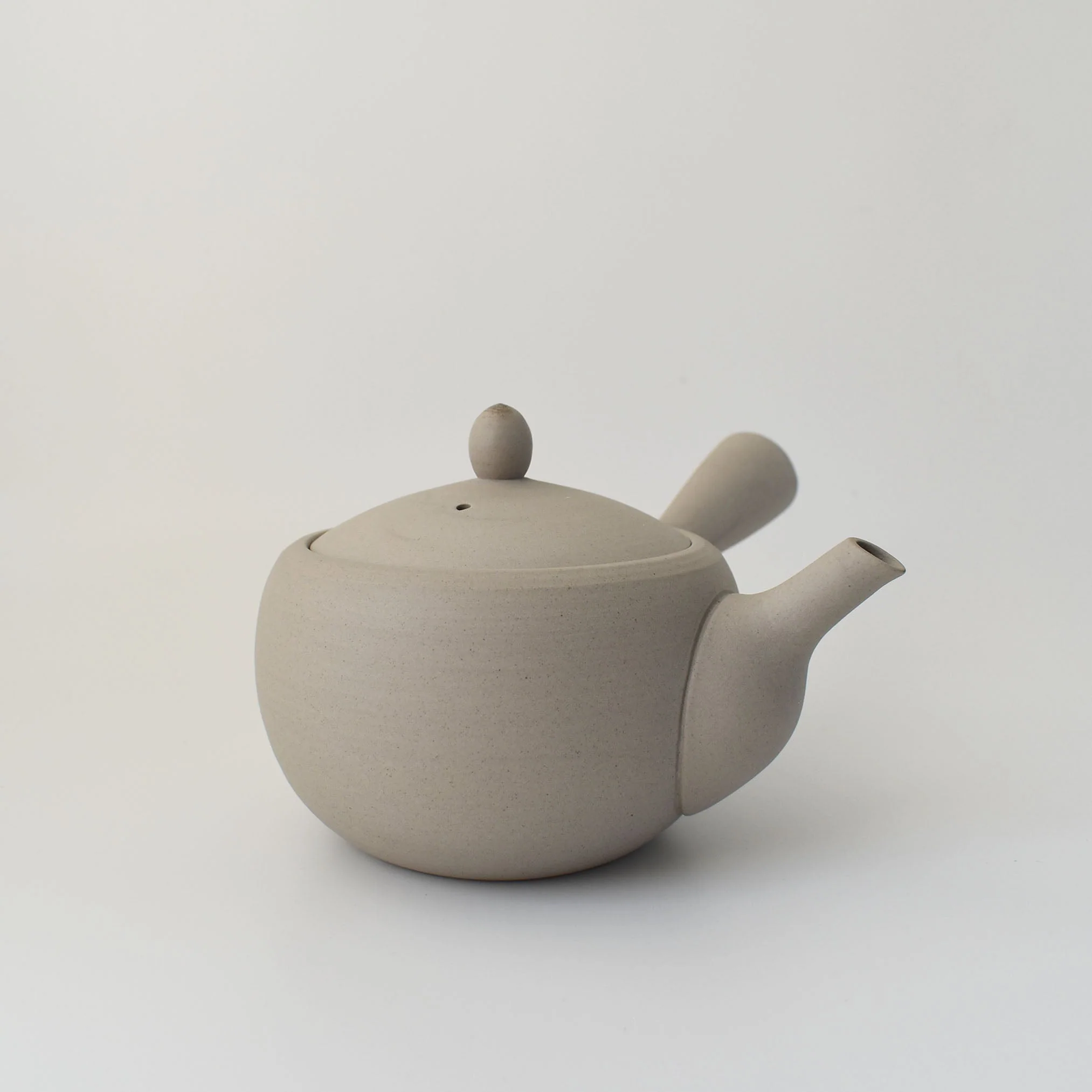 Nankei Apricot Kyusu Teapot — White Clay 320ml - Image 3