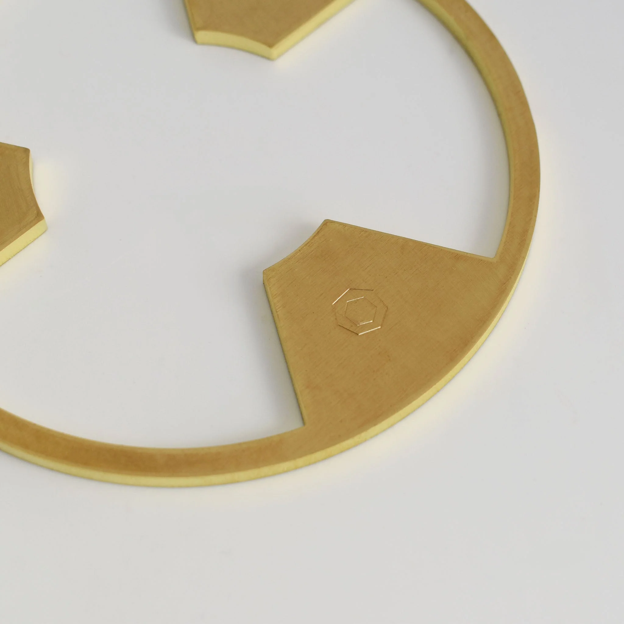 Nankei Brass Dripper Stand — Sanpō - Image 3