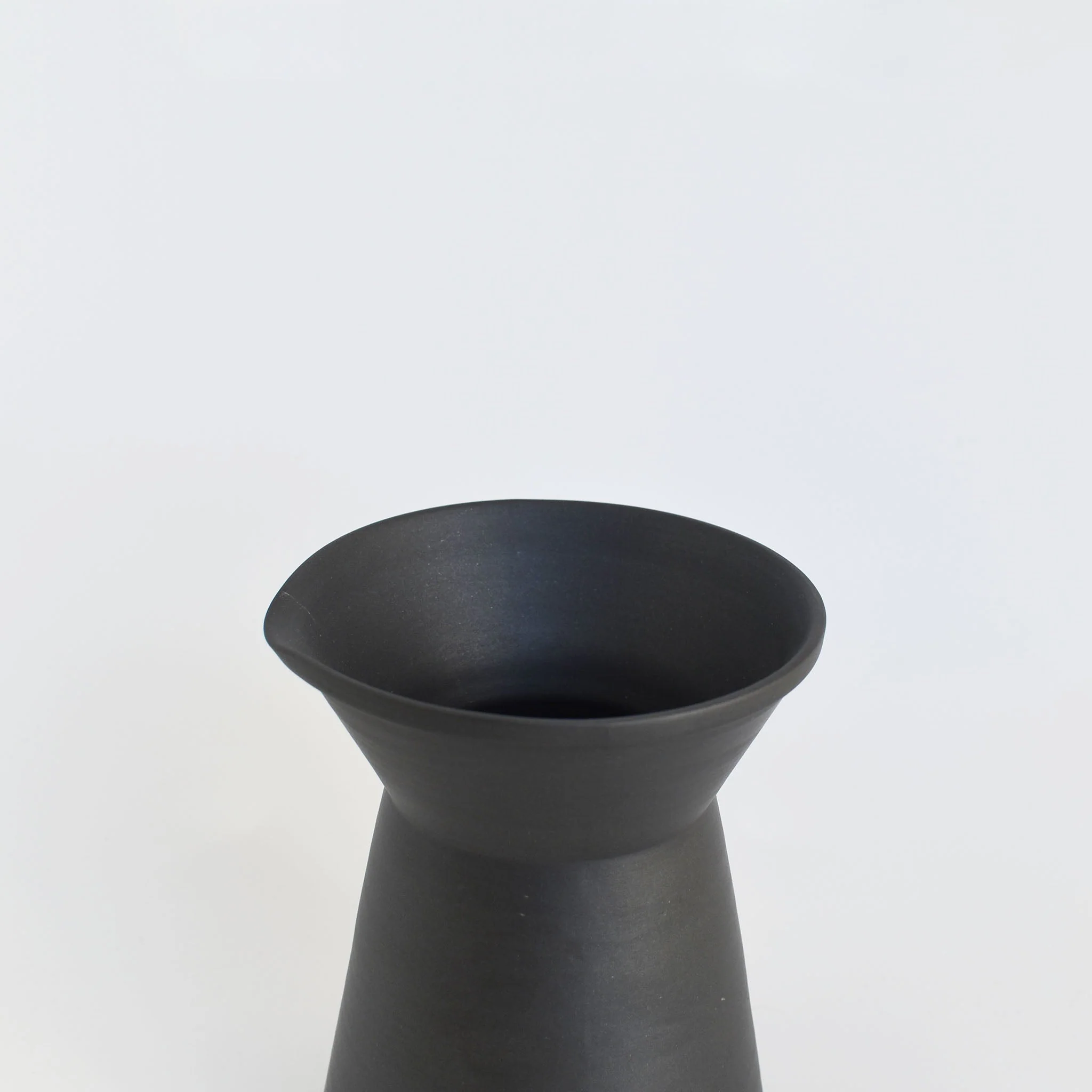 Nankei Ceramic Coffee Server - Image 6