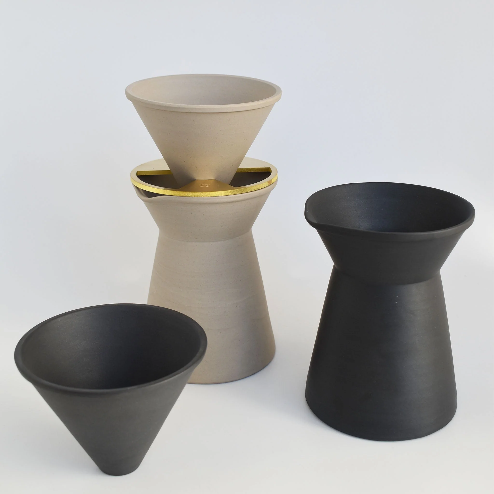 Nankei Ceramic Pour-Over Coffee Dripper - Image 2