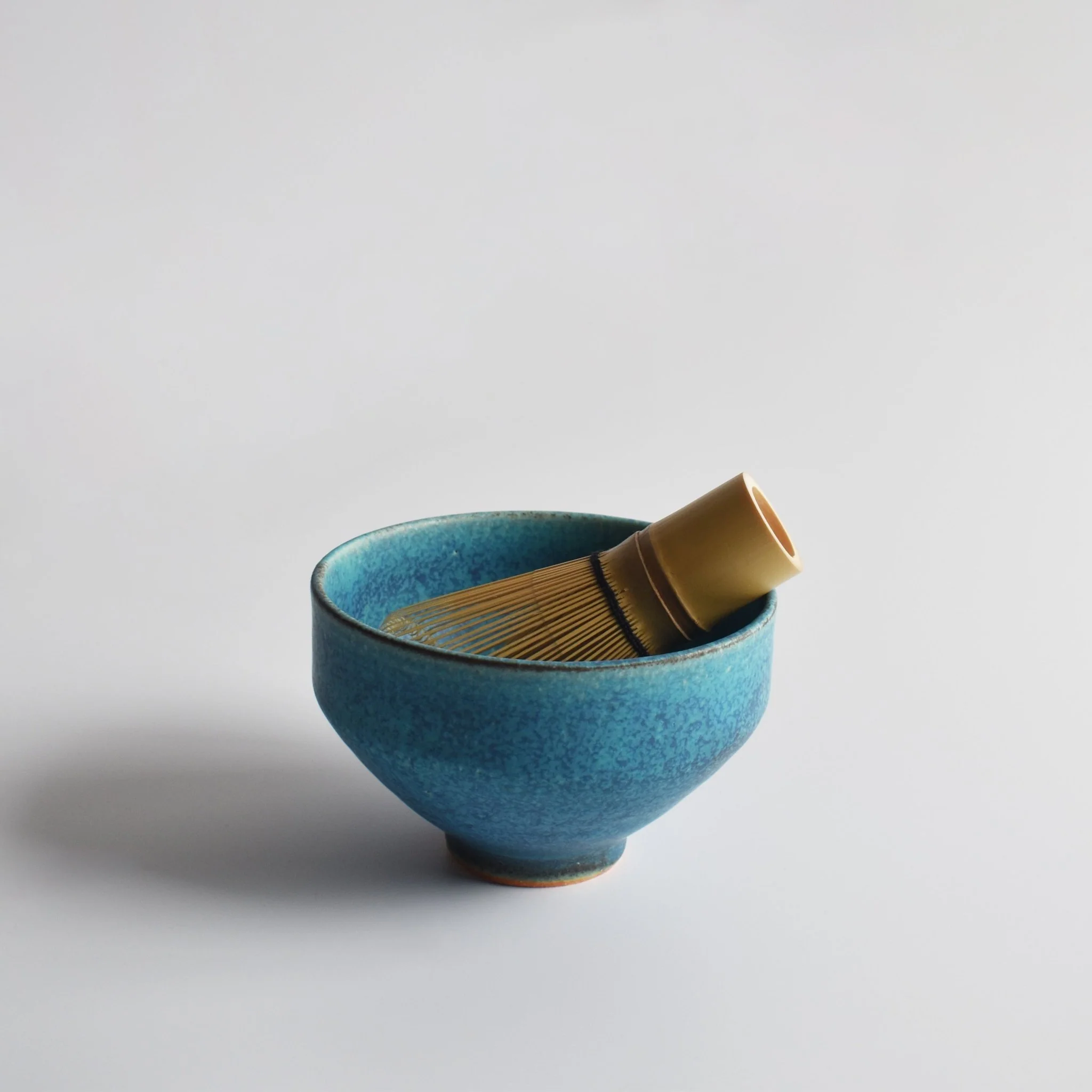 Shigaraki Matcha Bowl - Azure Blue Glaze - Image 3