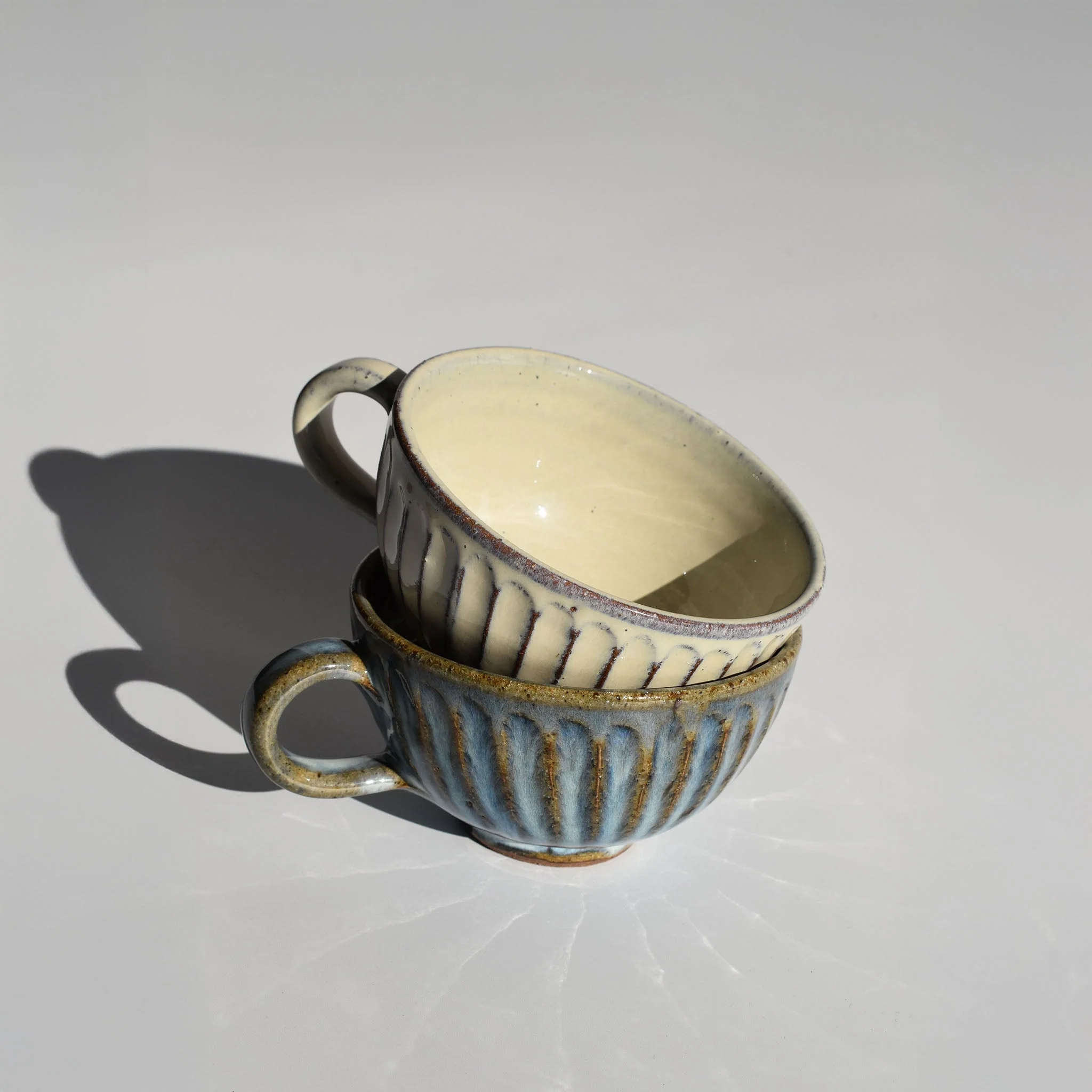 Shigaraki Seihagi Blue Glaze Carved Latte Soup Mug - Image 3