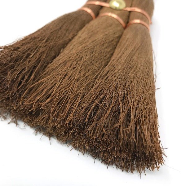 Shuro Whisk Broom Small by Yamamoto Katsunosuke Shoten - Image 4